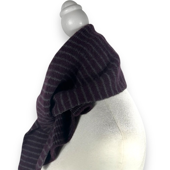 Gap 100% Merino Wool Casual Stripe Unisex Scarf, Eggplant/Grey Stripe, OS - Picture 11 of 12